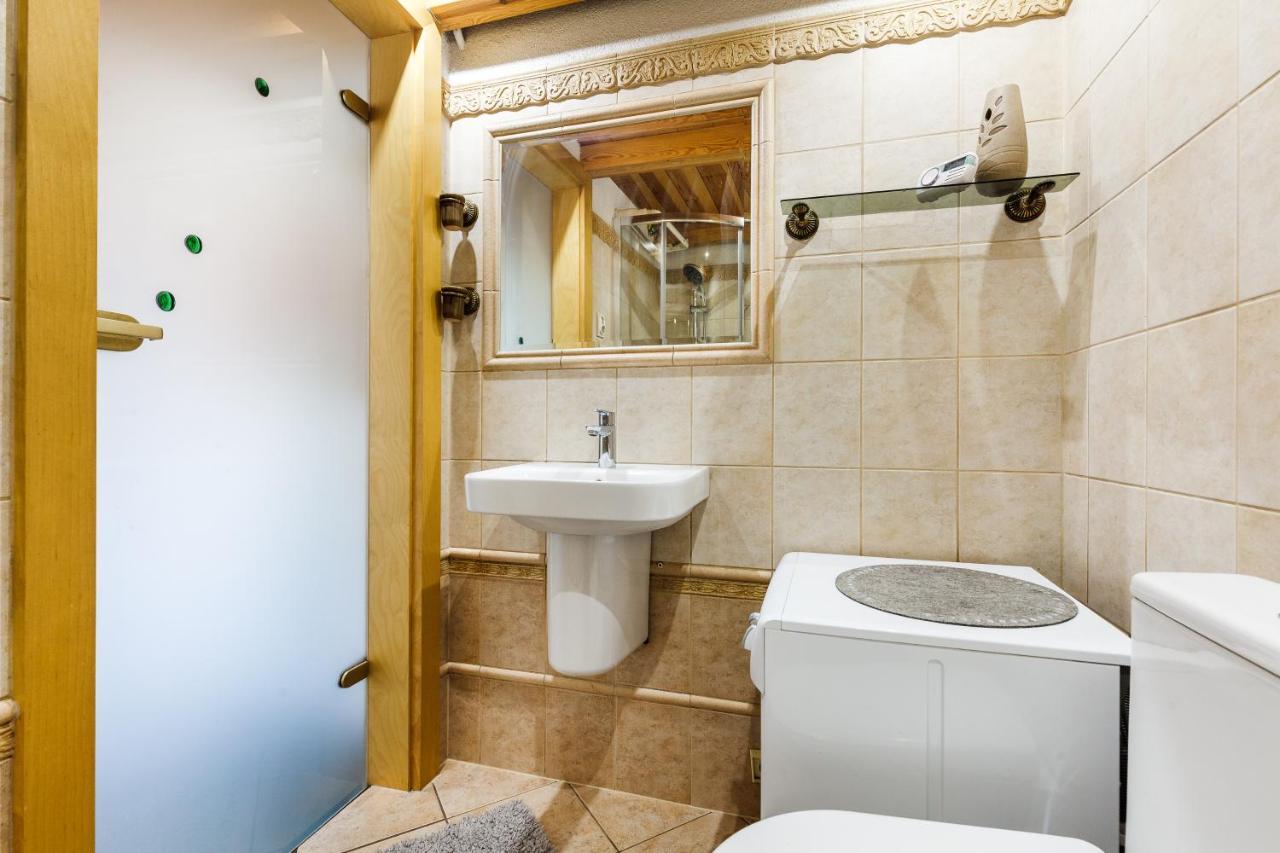 Old Town Piwna Apartment กดัญสก์ ภายนอก รูปภาพ